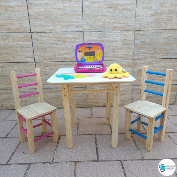 ZZ CONJUNTO MESA QUADRADA COM 2 CADEIRAS COLORIDA INFANTIL DE MADEIRA RESISTENTE MEGASTORE MARQUES